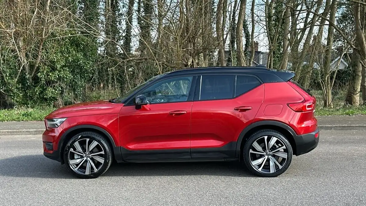 2022-volvo-c40-e-twin-recharge-pro-big-7