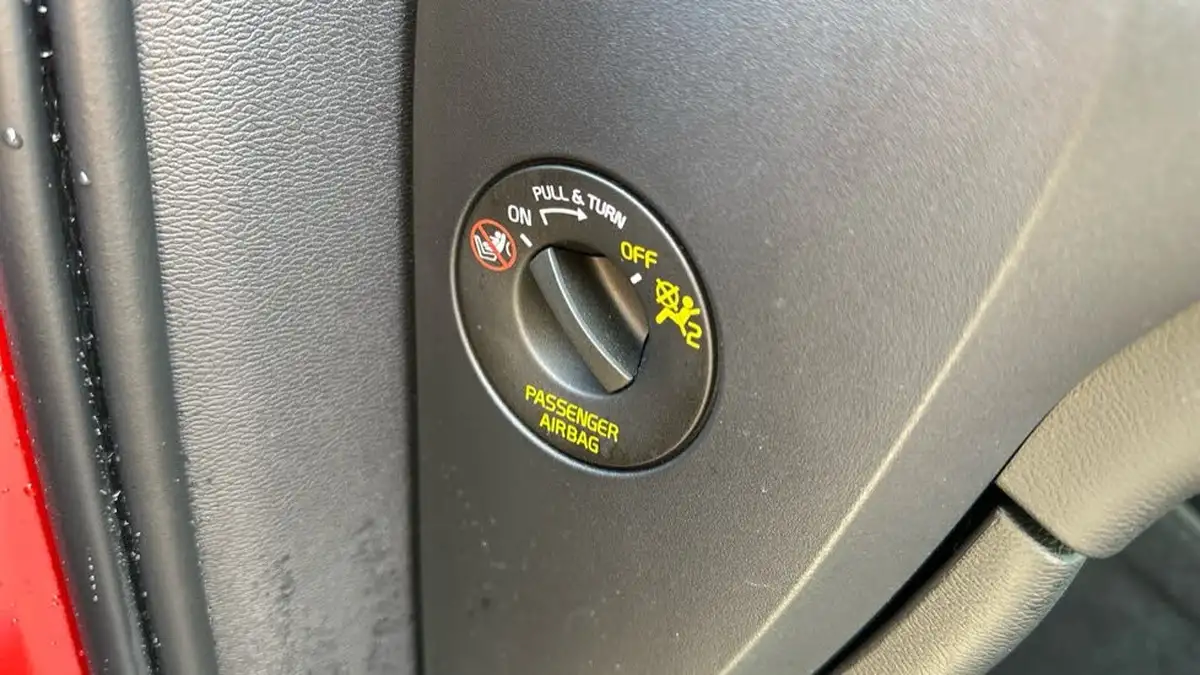2022-volvo-c40-e-twin-recharge-pro-big-35