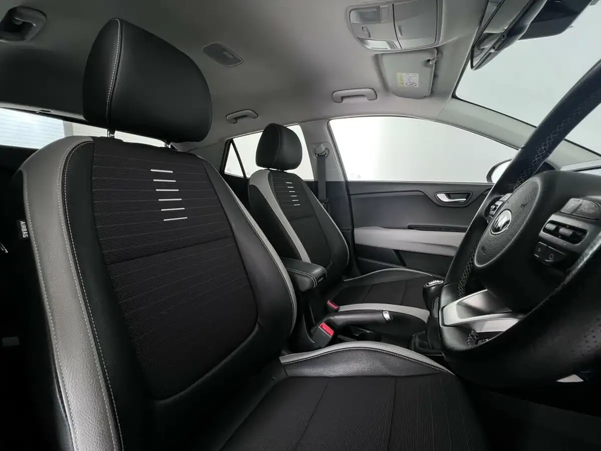 2020-kia-stonic-10-t-gdi-3-big-11