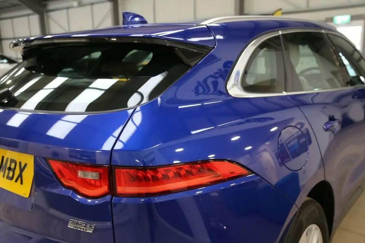 2017-jaguar-f-pace-20-i4d-portfolio-240ps-awd-ss-auto-big-22