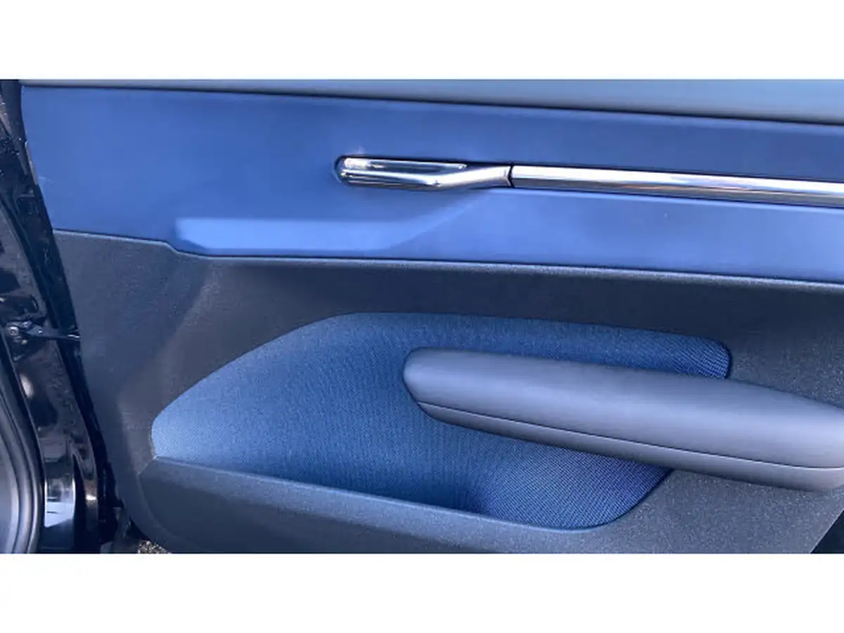 2025-volvo-ex30-e-single-motor-plus-extended-range-big-14