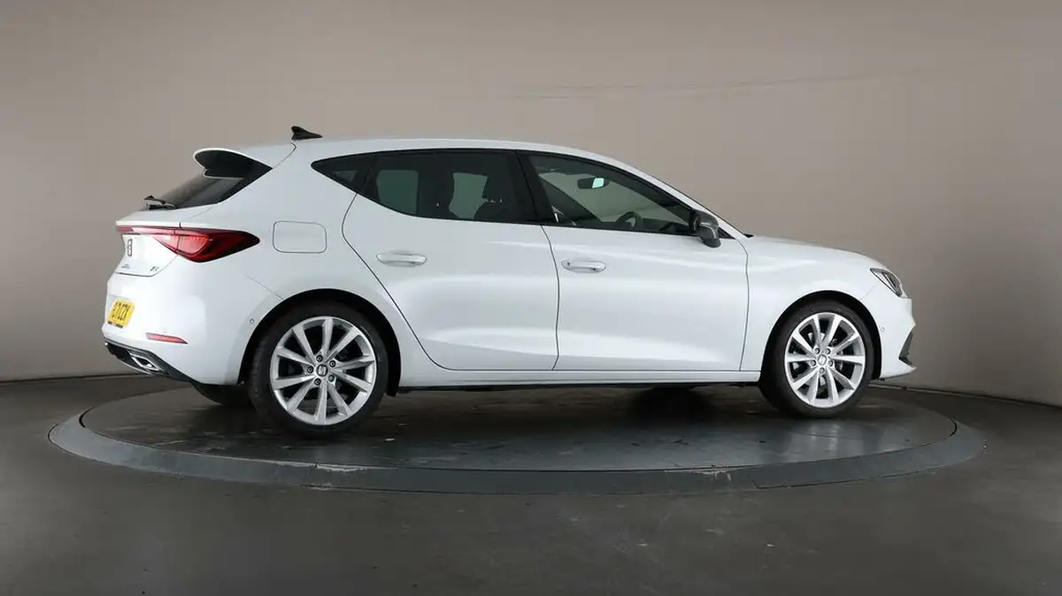 2021-seat-leon-15-tsi-evo-fr-sport-130ps-hatchback-big-56