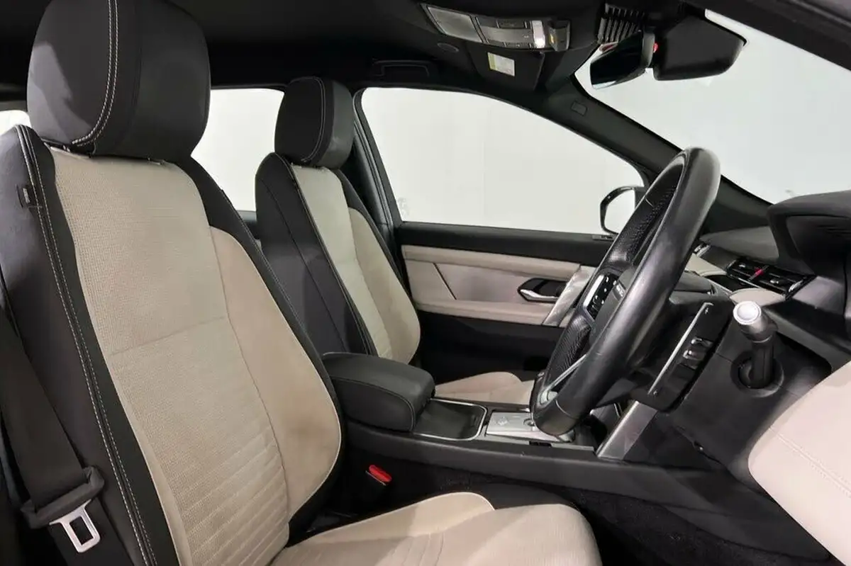 2021-land-rover-discovery-sport-15-p300e-r-dynamic-s-big-17