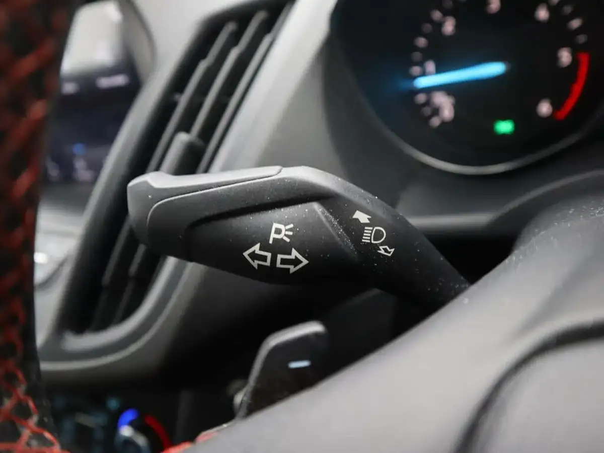 2019-ford-kuga-20tdci-st-line-180ps-awd-powershift-big-21