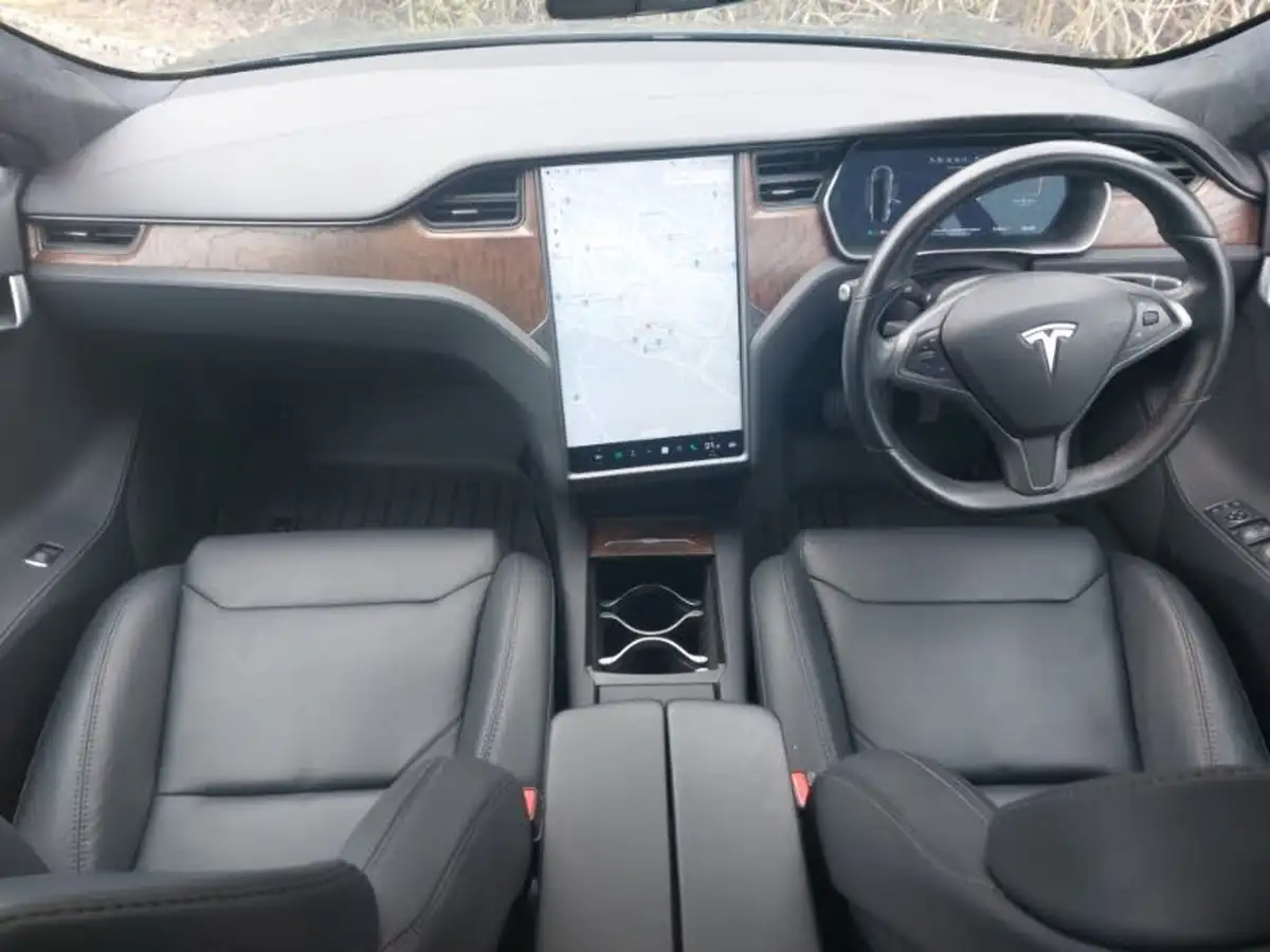 2019-tesla-model-s-e-long-range-big-2