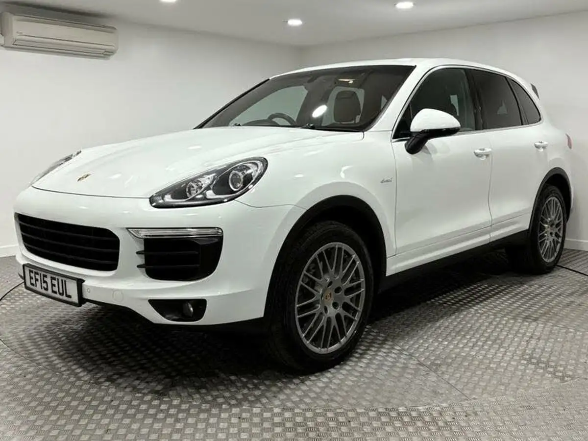 2015-porsche-cayenne-30td-big-6