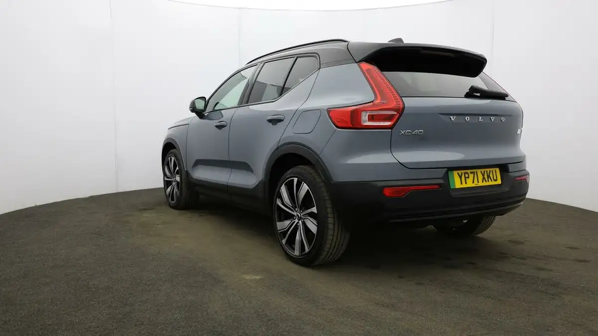 2021-volvo-c40-e-twin-recharge-pro-big-46
