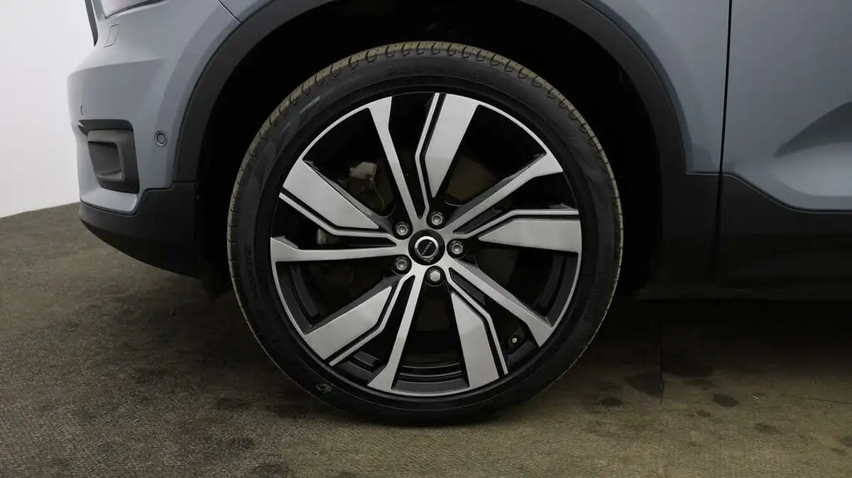 2021-volvo-c40-e-twin-recharge-pro-big-10