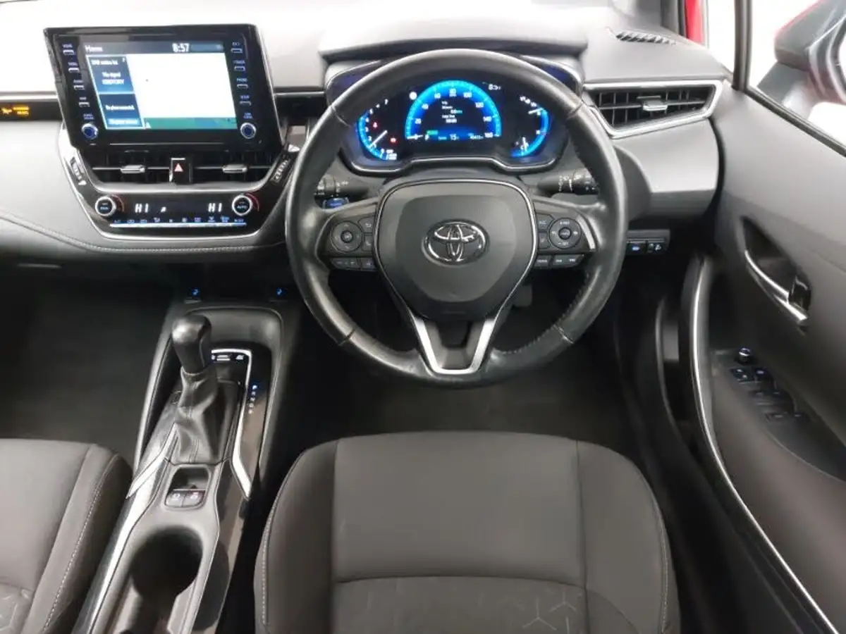 2022-toyota-corolla-18-vvt-i-icon-tech-trk-hatchback-5d-big-6