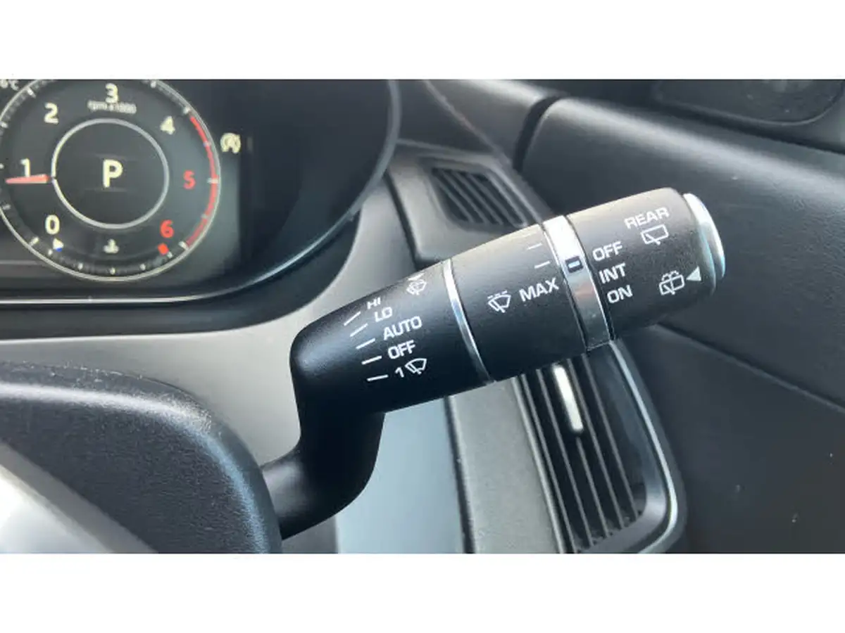 2019-jaguar-e-pace-20-i4d-chequered-flag-180ps-big-24