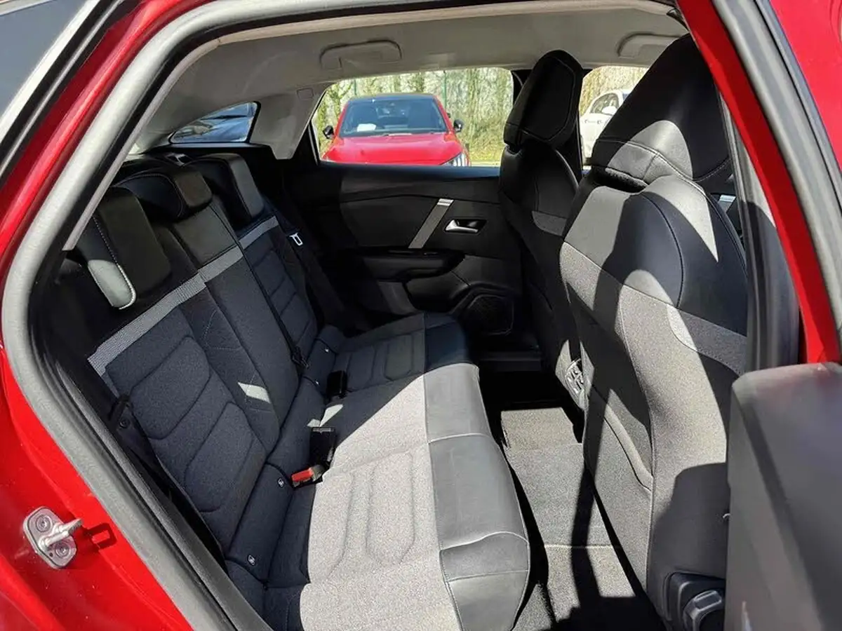 2022-citroen-c4-12-puretech-sense-plus-eat8-big-13