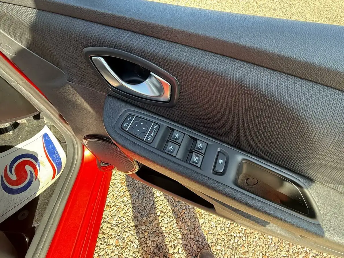 2018-renault-clio-15dci-dynamique-s-nav-90bhp-big-41