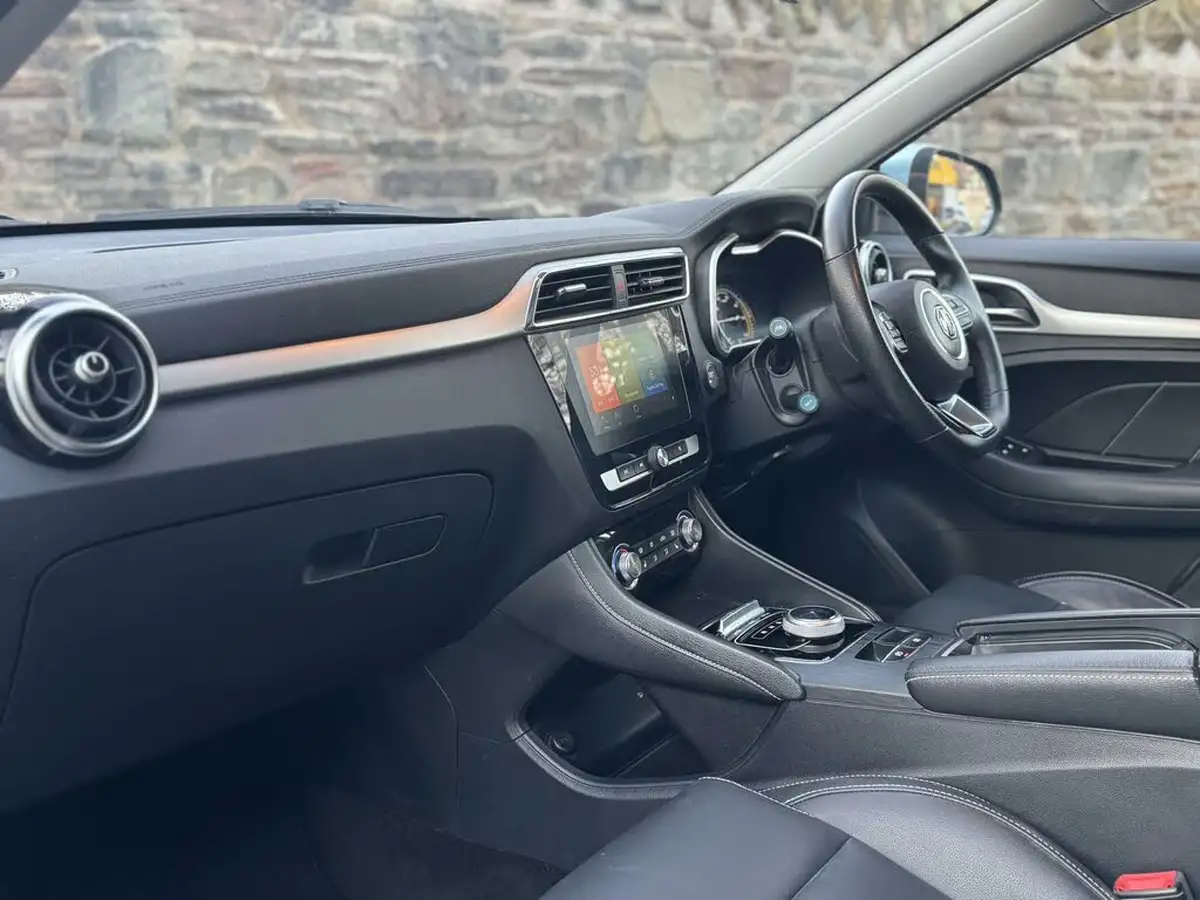 2021-mg-zs-suv-e-exclusive-ev-big-18