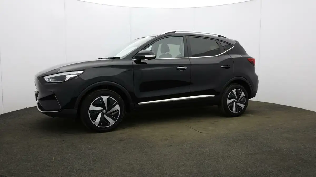 2023-mg-zs-suv-e-trophy-ev-156ps-long-range-big-25