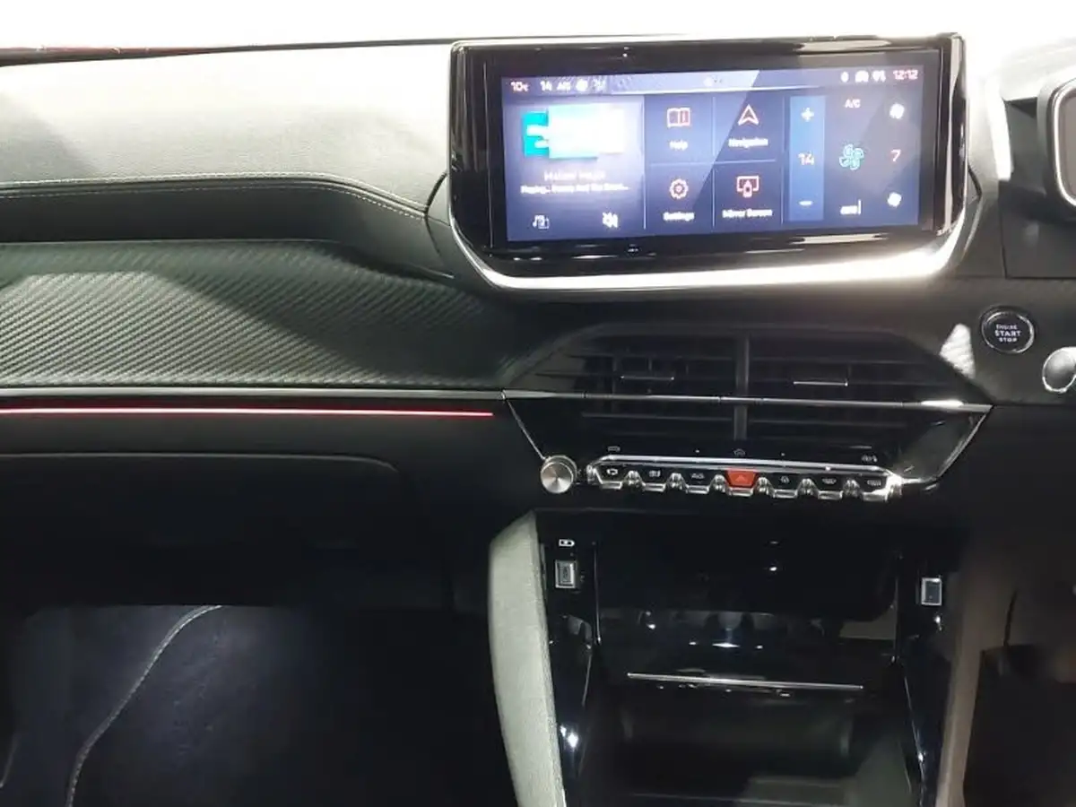 2023-peugeot-2008-suv-big-9