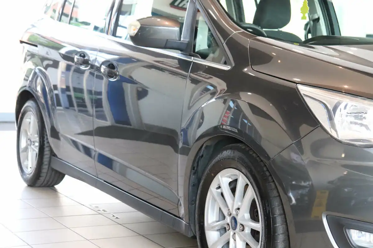 2017-ford-grand-c-max-15tdci-zetec-1498cc-big-56