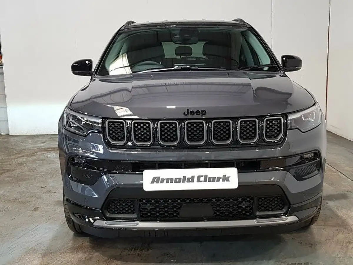 2025-jeep-compass-15-altitude-big-11