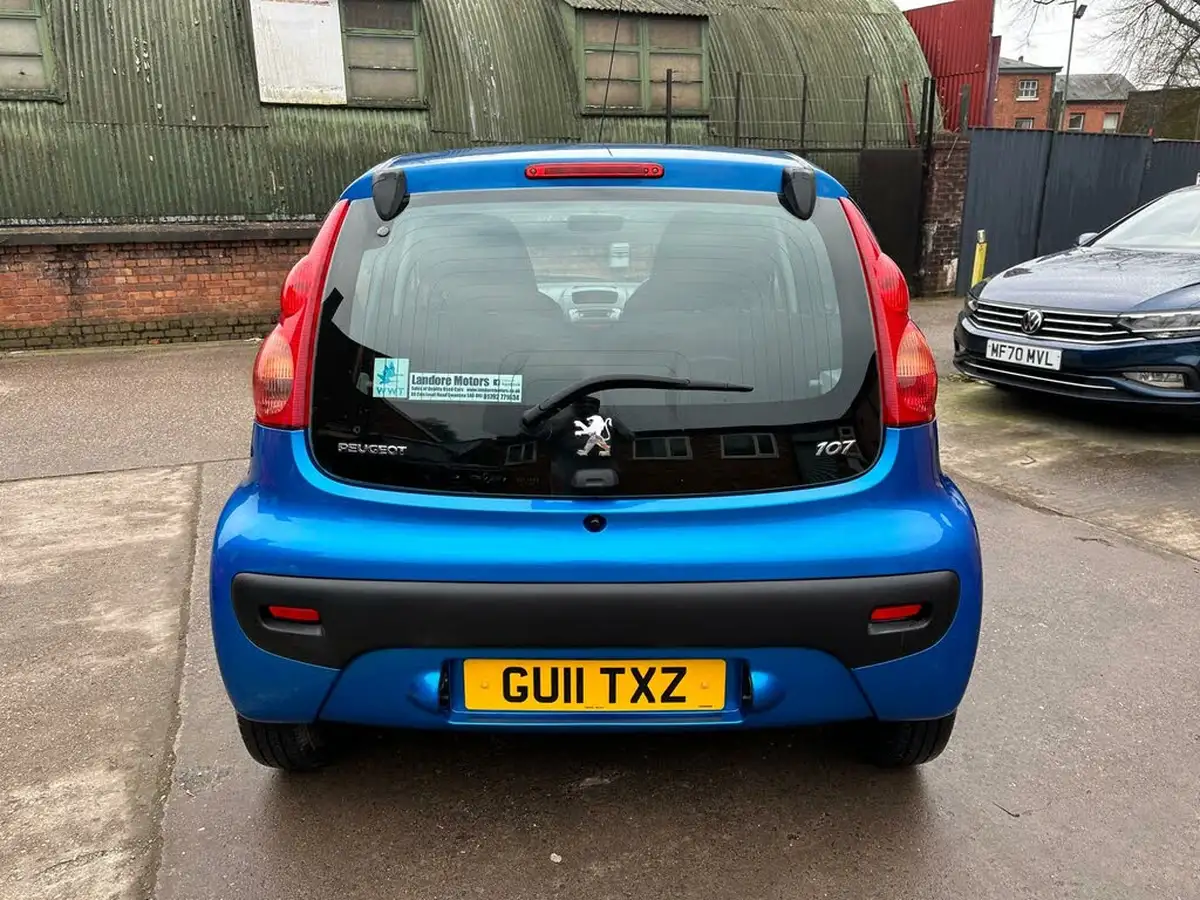 2011-peugeot-107-10-urban-5d-2-tronic-big-3