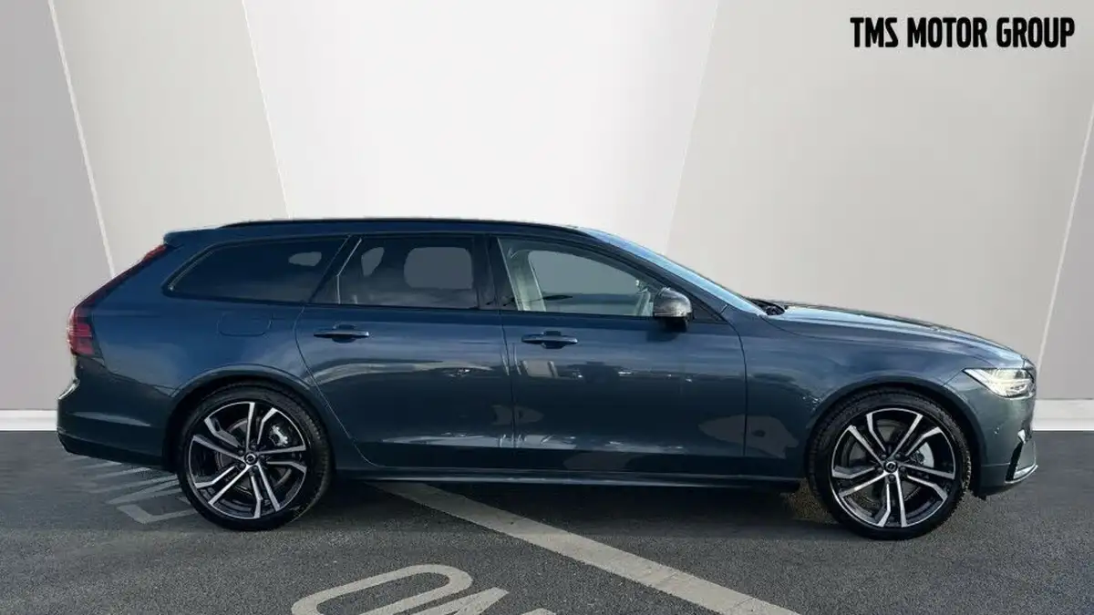2025-volvo-v90-20-t8-ultra-big-2