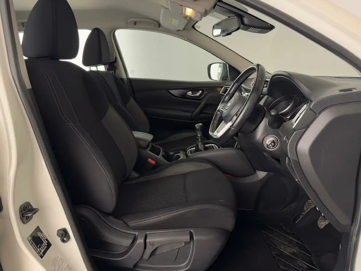 2019-nissan-qashqai-13-dig-t-acenta-premium-140ps-big-22