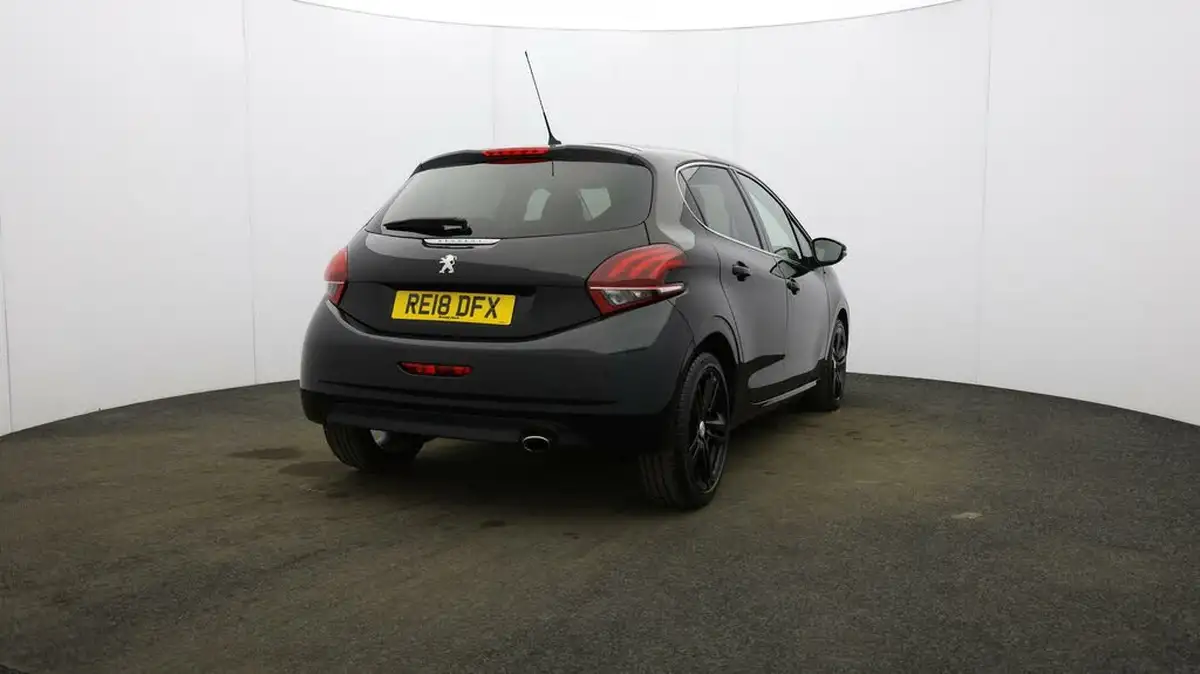 2017-peugeot-208-12-puretech-gt-line-5d-big-50