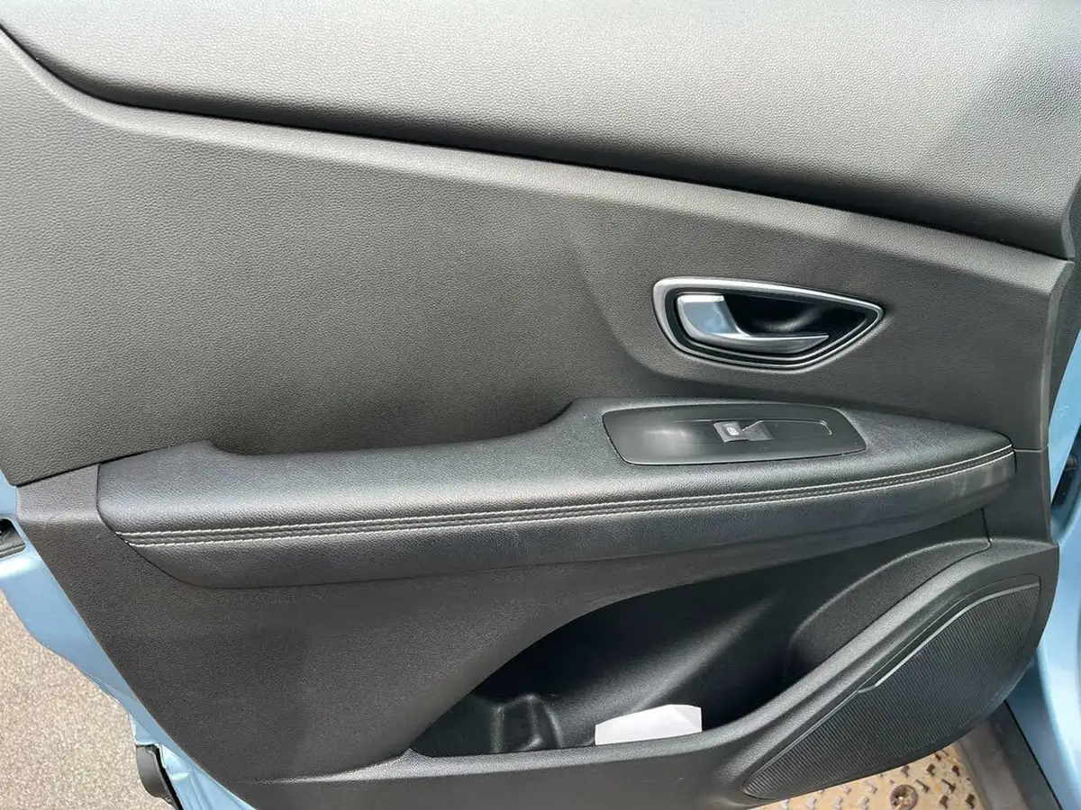 2019-renault-grand-scenic-13-tce-iconic-big-29
