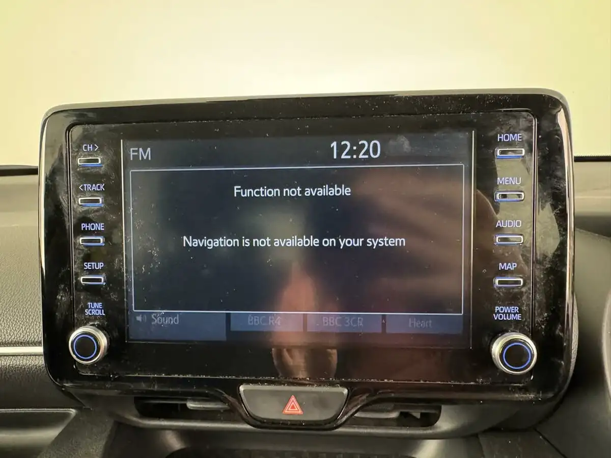 2021-toyota-yaris-15-vvt-i-design-big-41