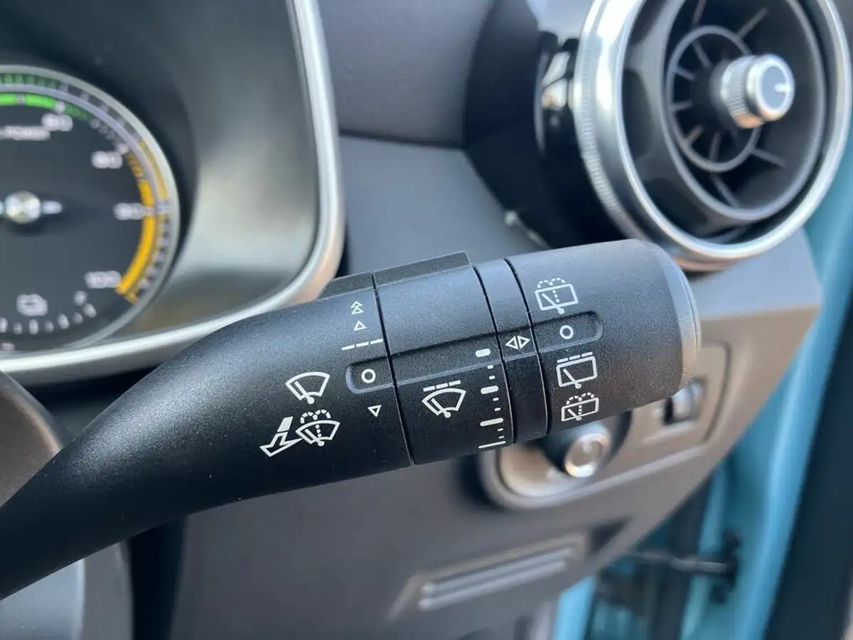 2021-mg-zs-suv-e-exclusive-ev-big-26