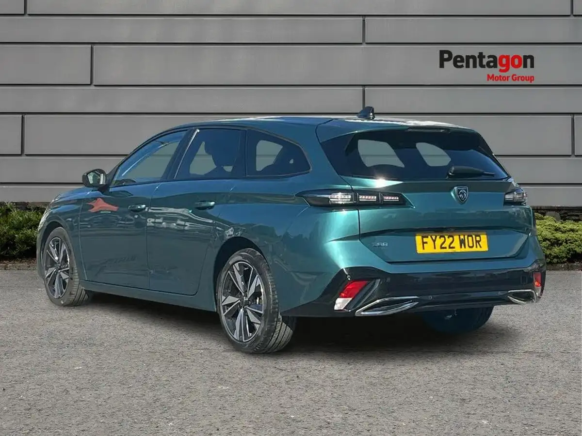 2022-peugeot-308-sw-15-bluehdi-allure-station-wagon-eat8-big-1
