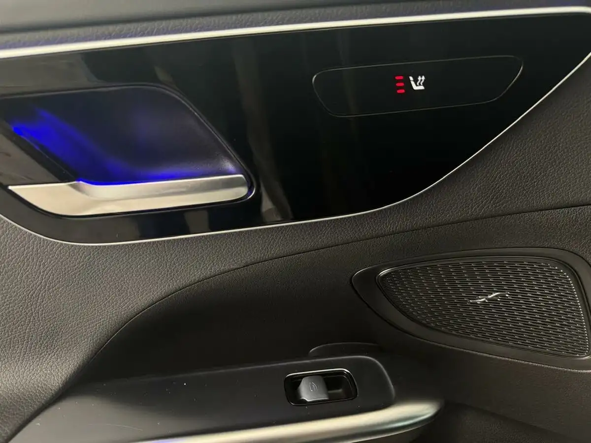 2022-mercedes-benz-c-class-20-c300e-amg-line-estate-5d-big-15