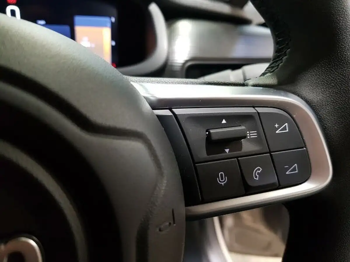 2024-jeep-avenger-12-gse-altitude-big-14