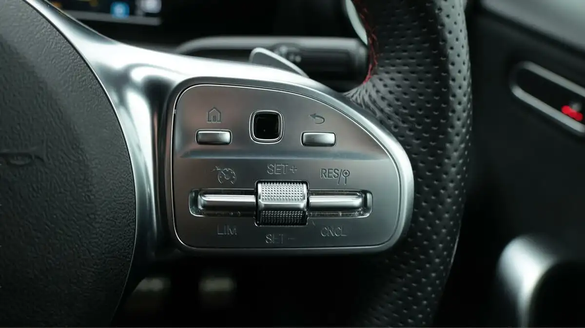 2020-mercedes-benz-a-class-13-a200-amg-line-hatchback-5d-7g-dct-big-24