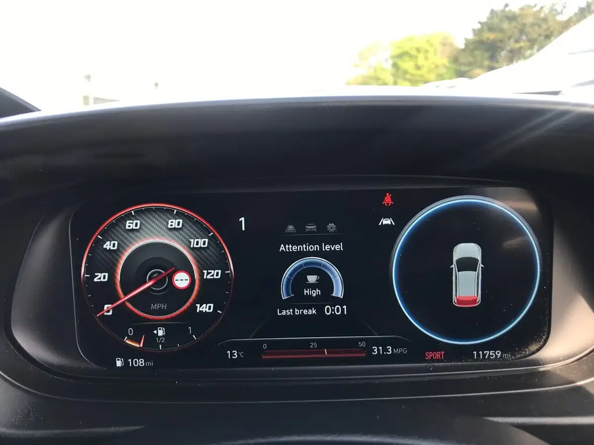 2021-hyundai-i20-10-t-gdi-se-connect-eclutch-imt-big-25