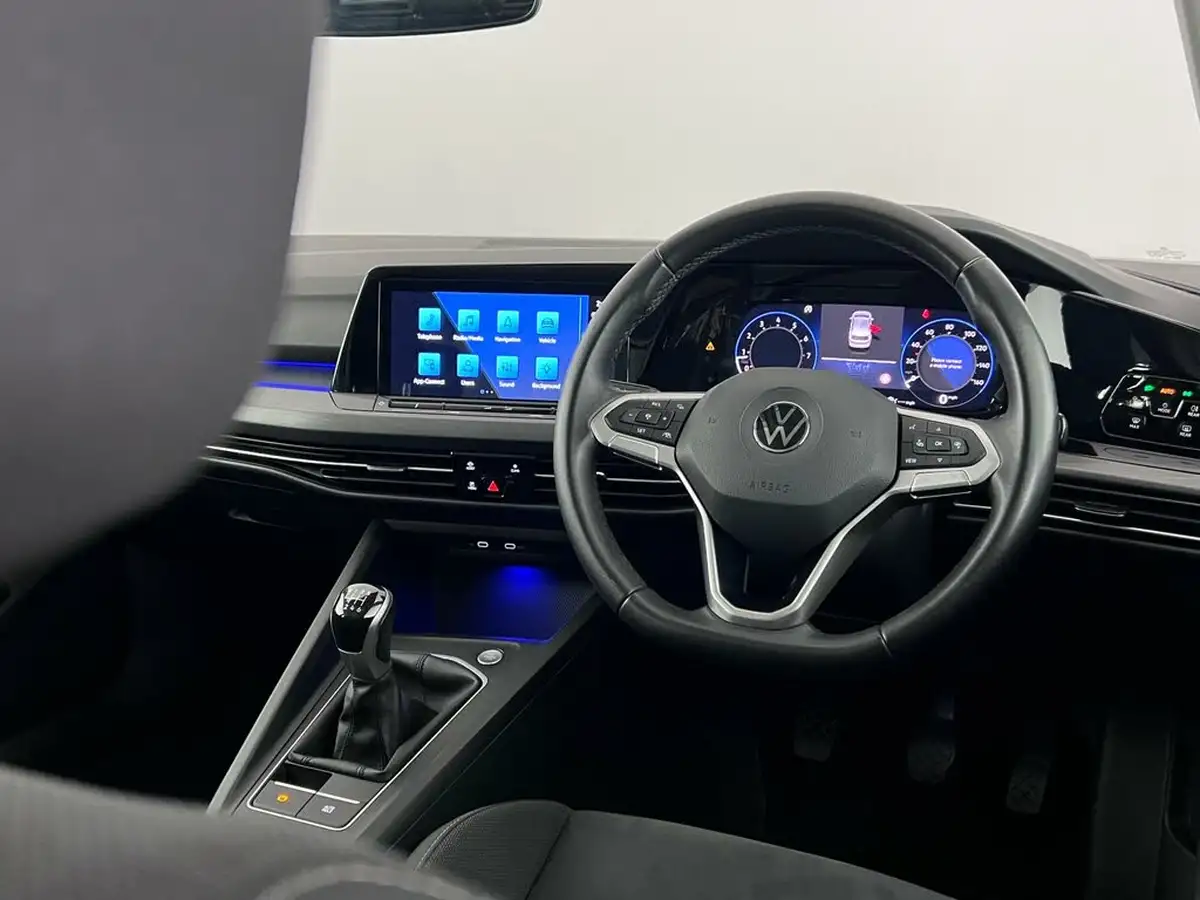 2021-volkswagen-golf-15-tsi-style-150ps-hatchback-big-10