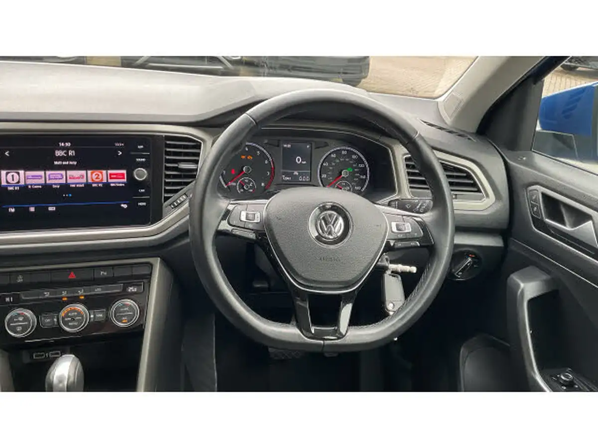 2020-volkswagen-t-roc-15-tsi-se-dsg-big-9