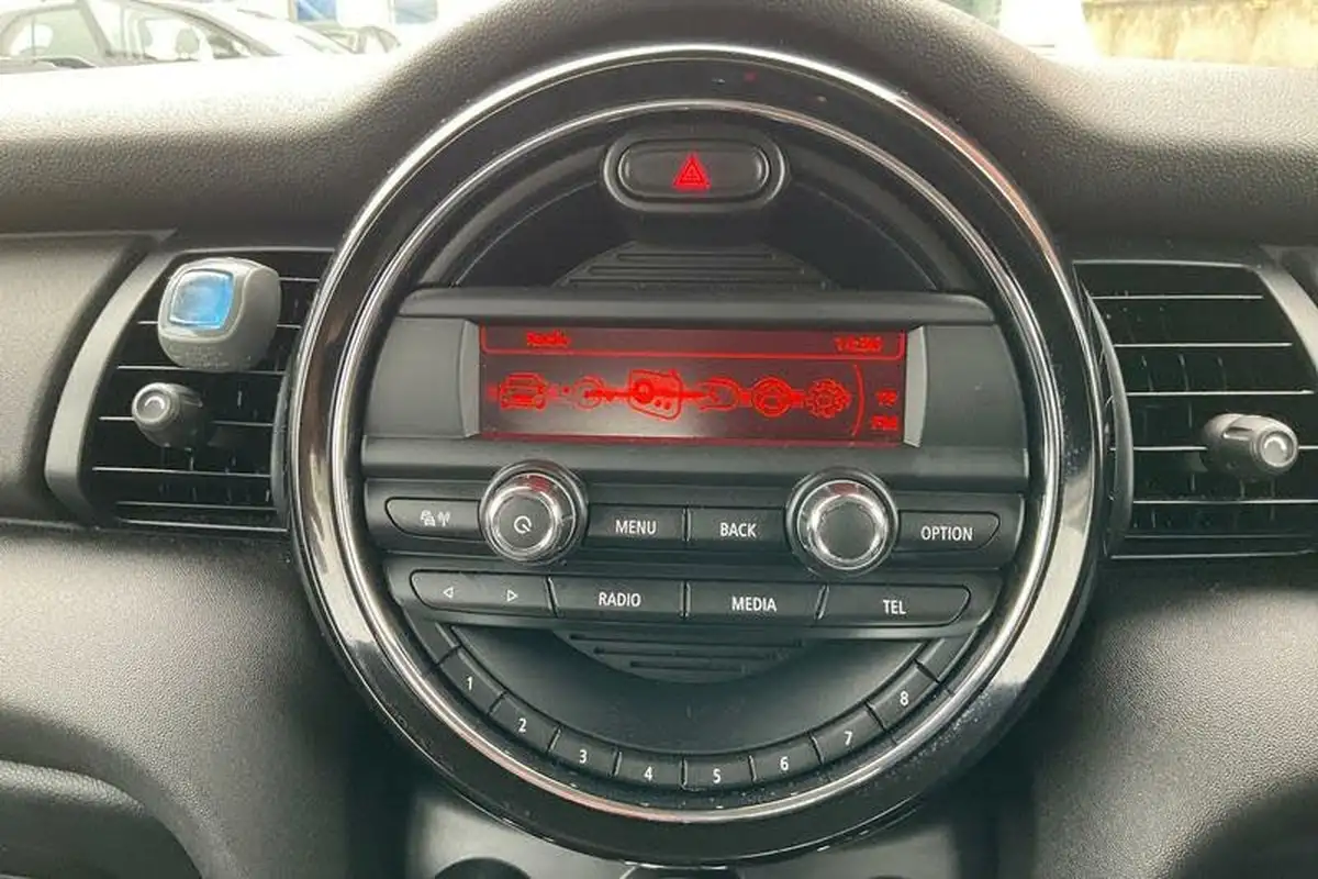 2016-mini-cooper-15td-one-d-3d-big-22