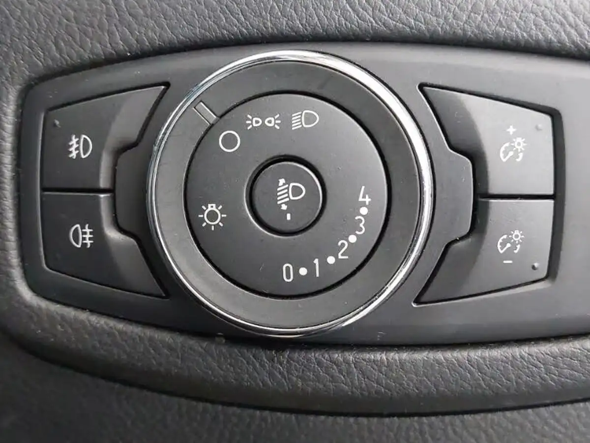2020-ford-galaxy-20-zetec-big-16