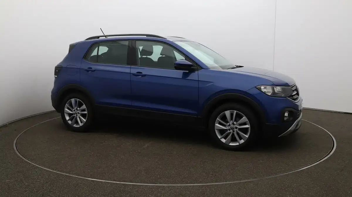2021-volkswagen-t-cross-big-38