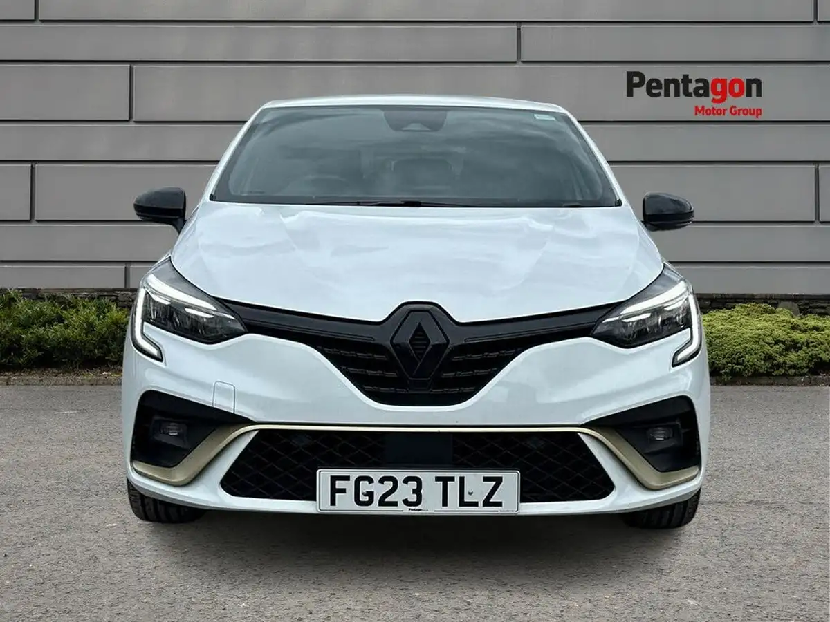 2023-renault-clio-16-engineered-big-12