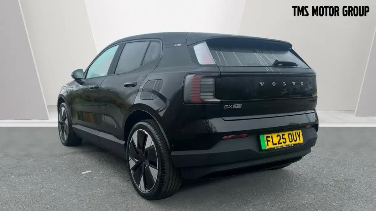 2025-volvo-ex30-e-single-motor-ultra-big-1