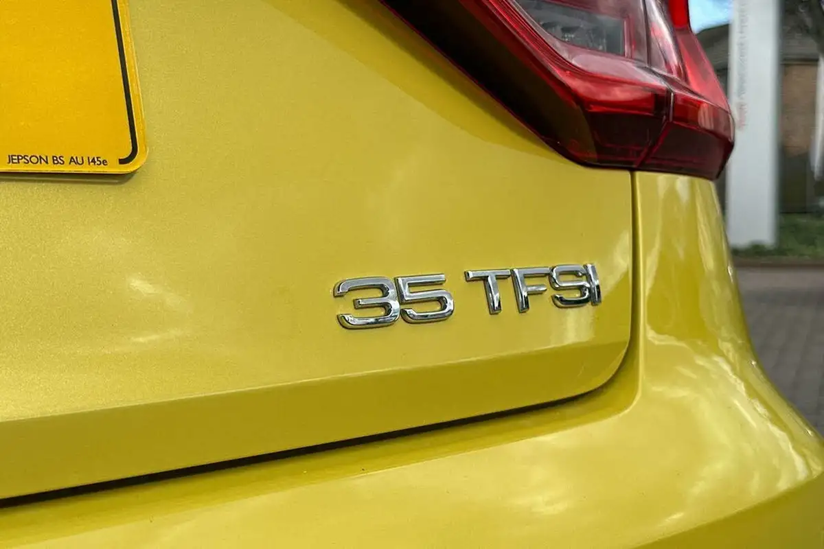 2022-audi-a1-15-35-tfsi-black-edition-big-16
