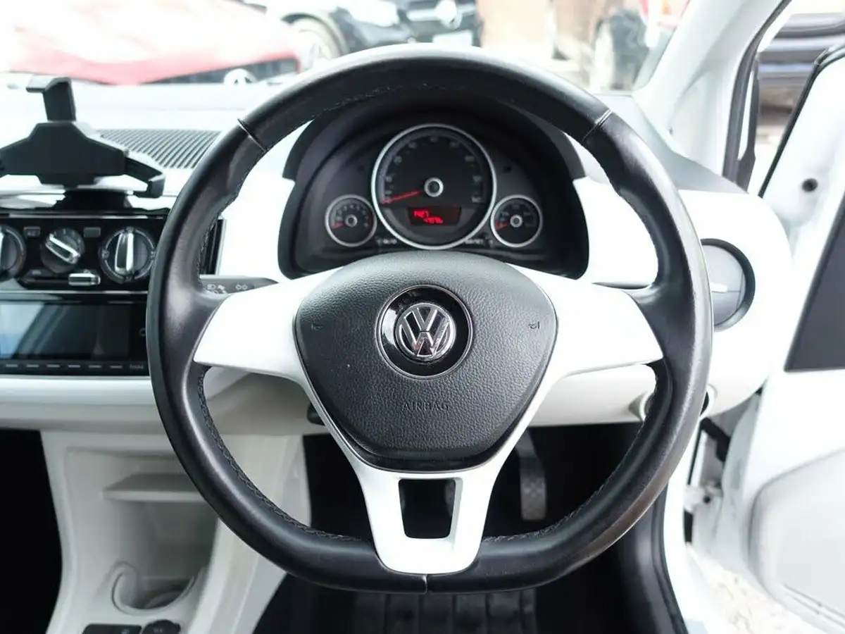 2018-volkswagen-up-10-up-beats-60ps-ss-3d-big-15