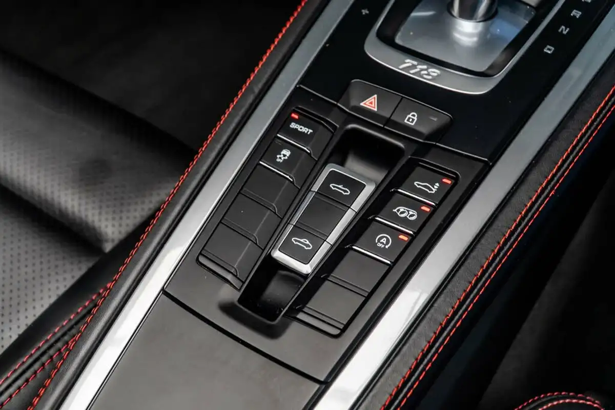 2020-porsche-boxster-718-20-boxster-pdk-big-37