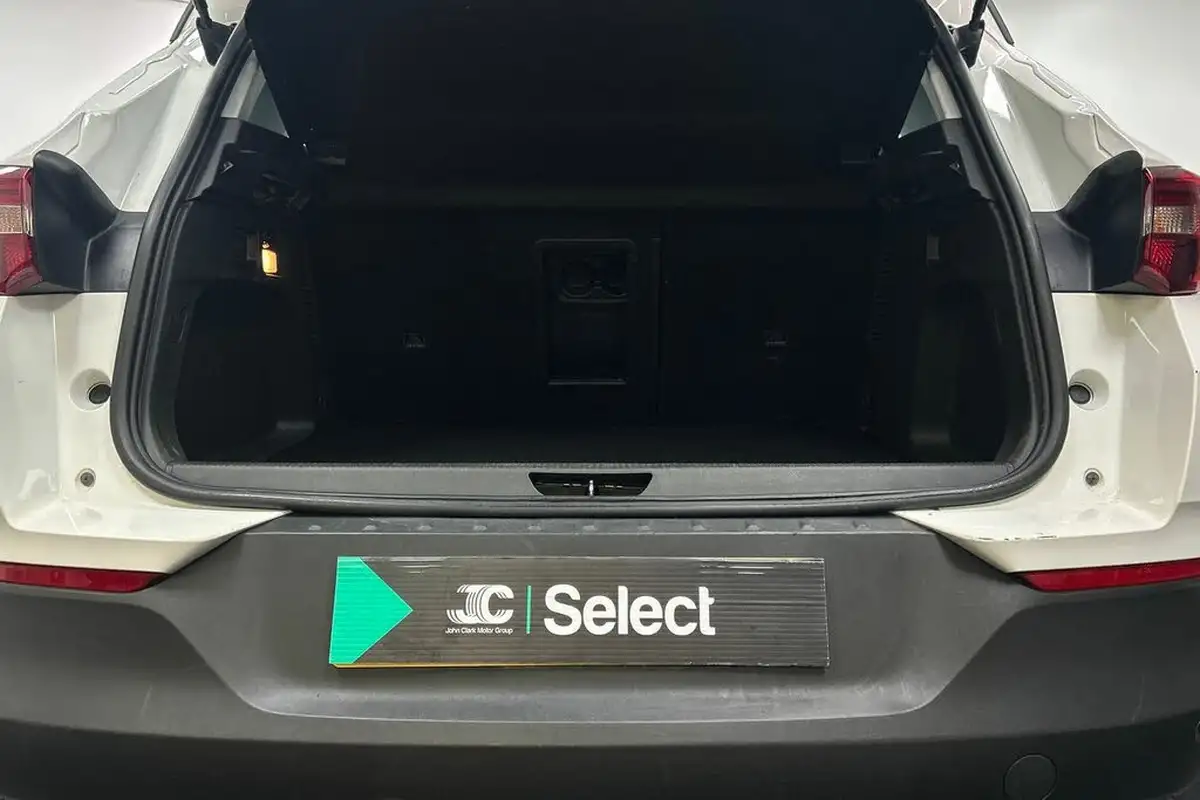 2019-vauxhall-grandland-x-12-elite-nav-big-15