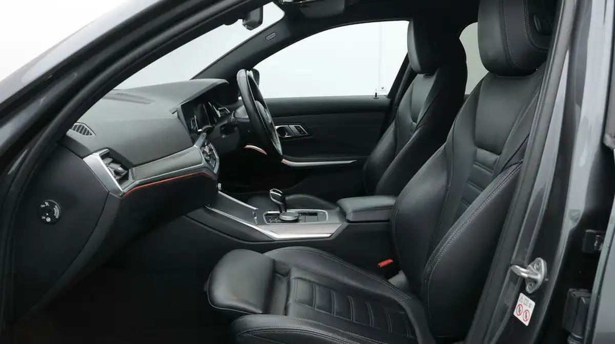 2021-bmw-3-series-20-318i-m-sport-saloon-4d-big-14