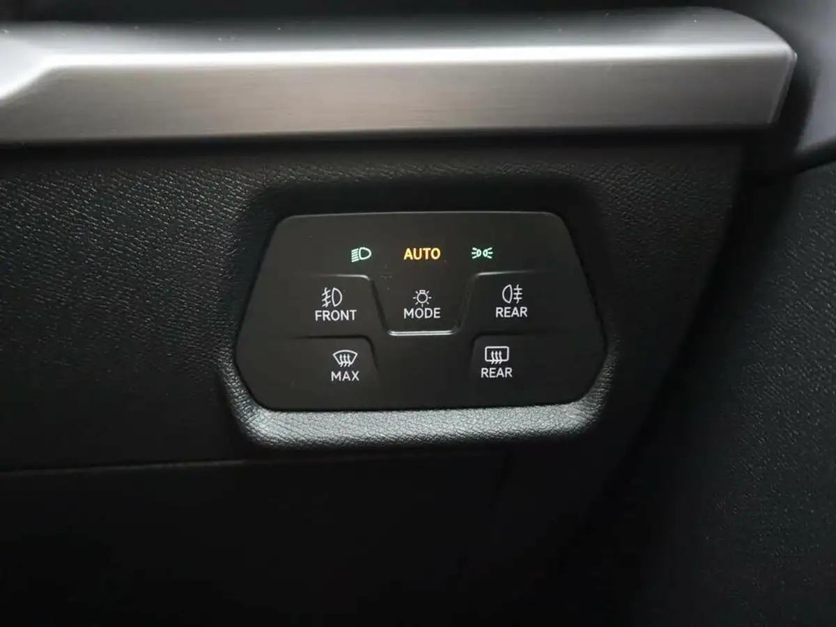 2021-seat-leon-15-tsi-evo-fr-130ps-hatchback-big-24