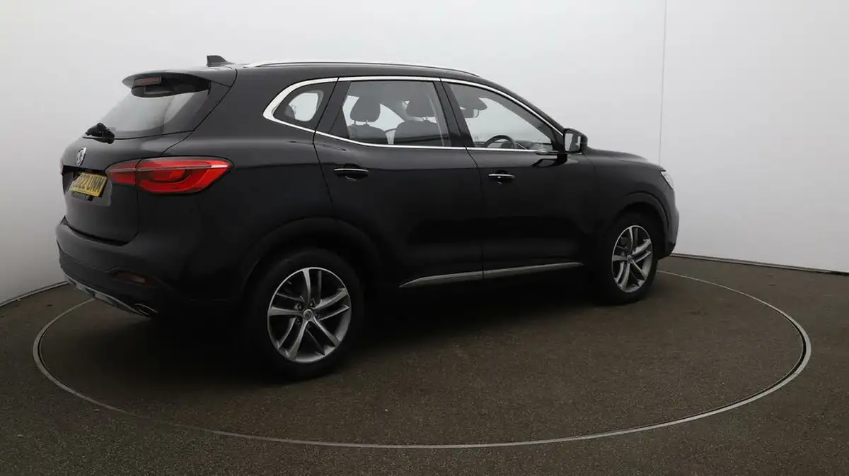 2022-mg-hs-15t-gdi-excite-162ps-big-43