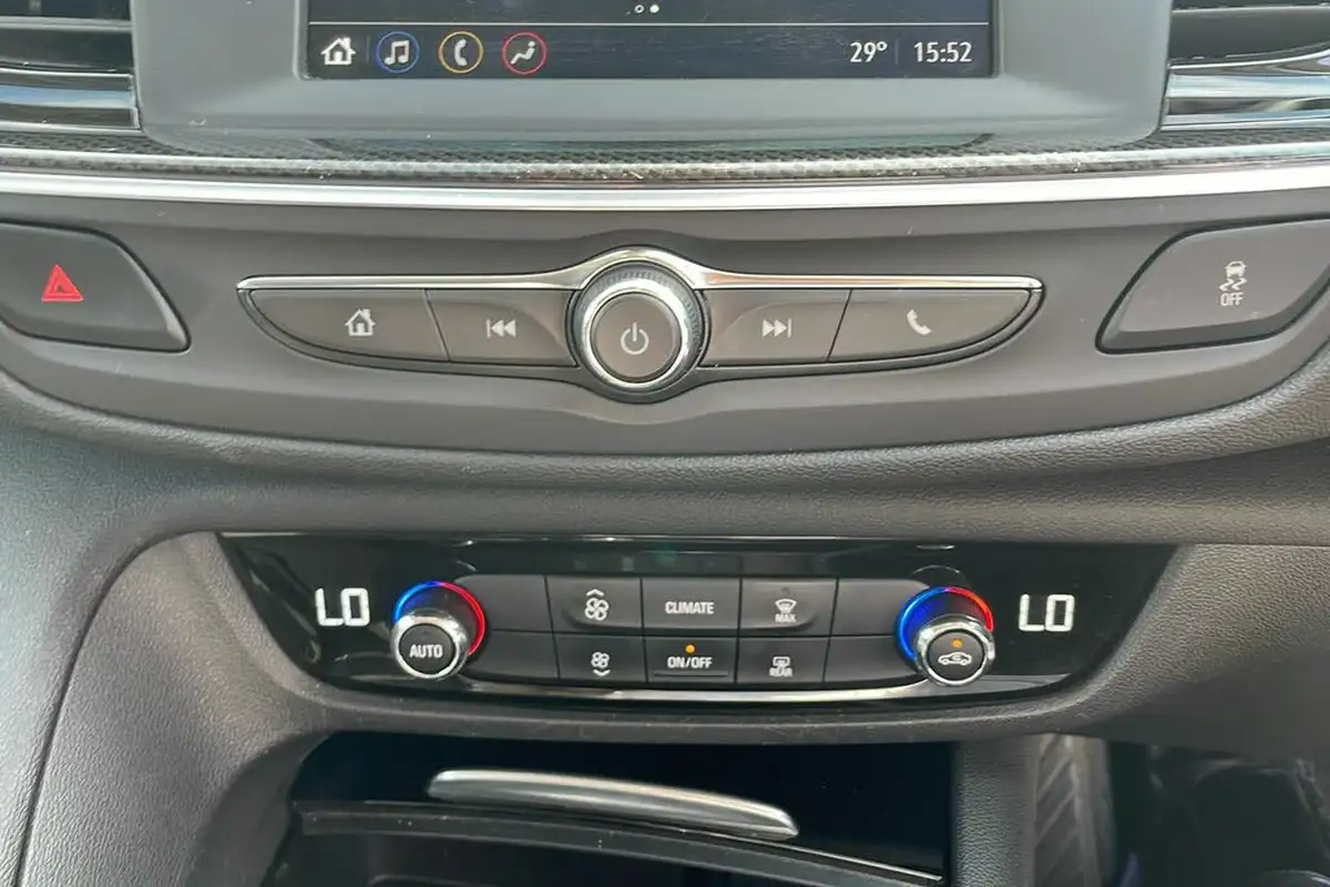 2019-vauxhall-insignia-grand-sport-15-turbo-sri-ss-big-14
