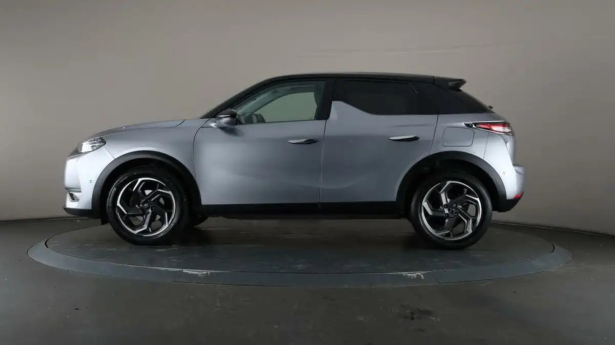 2022-ds-ds-3-crossback-12-puretech-rivoli-130ps-big-30