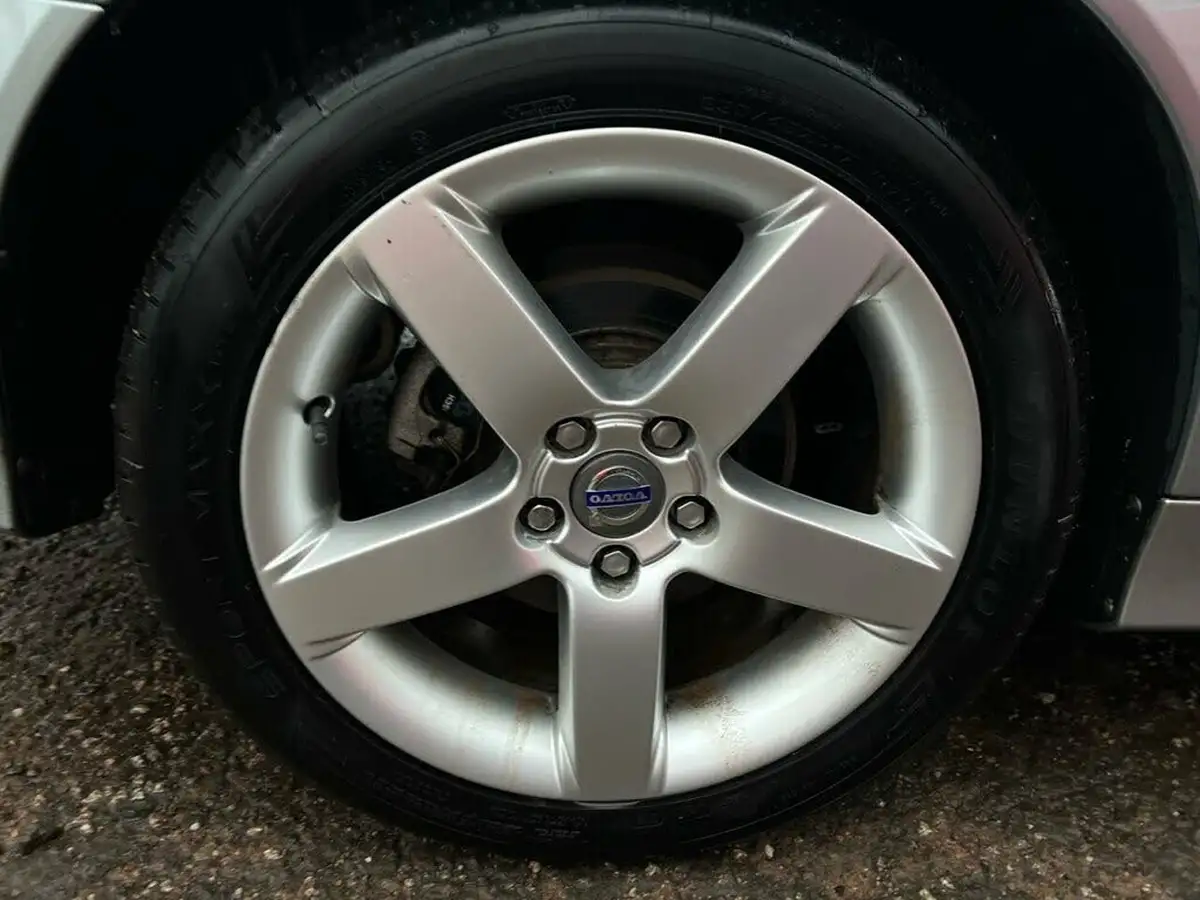 2011-volvo-c70-20td-d3-se-lux-geartronic-big-26